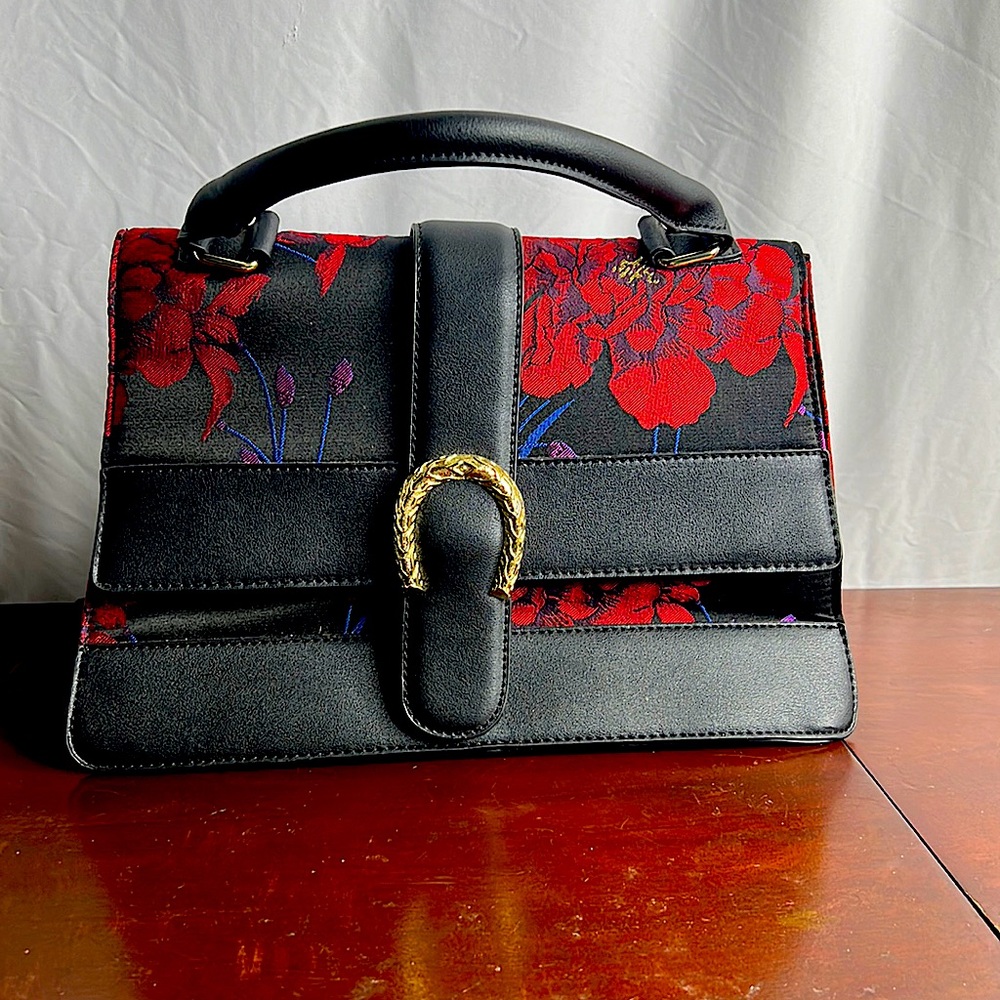 Purse from Just Fab! Never used bought and just never used it!